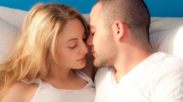 女性流产的原因是什么?女性产后应该如何护理?